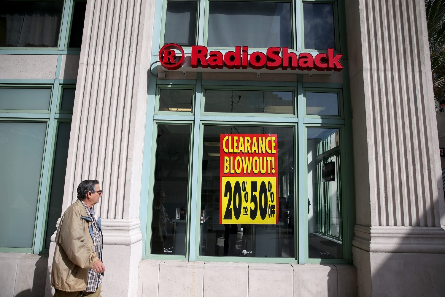 NYSE To Delist RadioShack Shares As Electronics Retailer Continues To Struggle