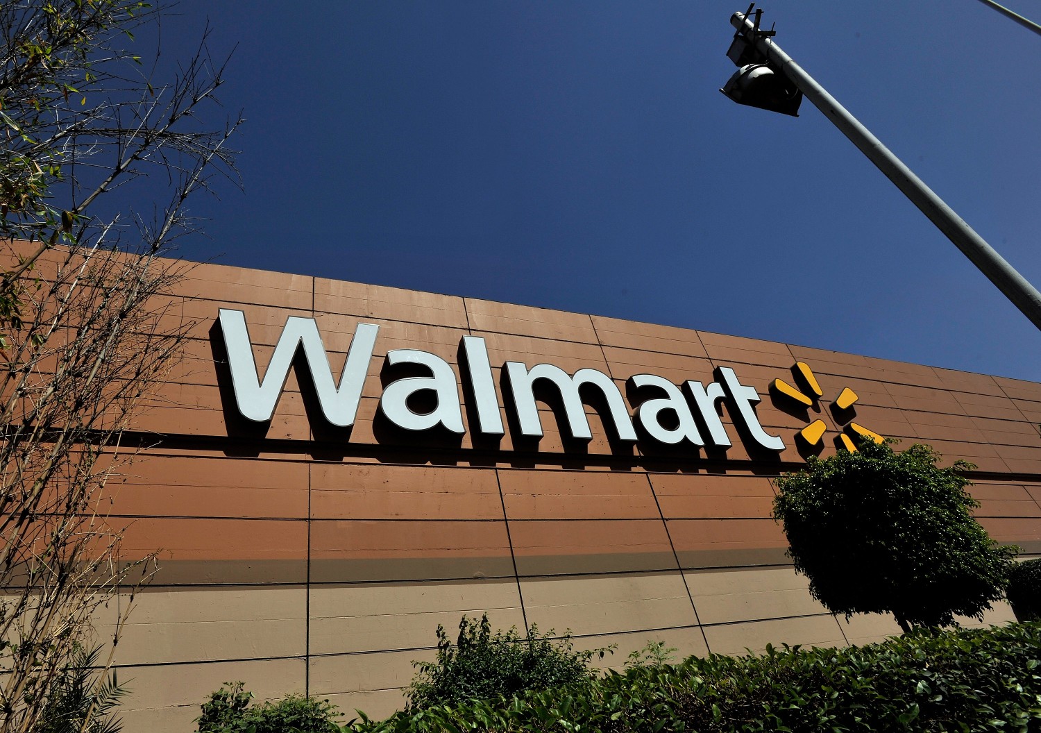 Widespread Bribery Scandal Exposed In Wal-Mart Of Mexico's Practices