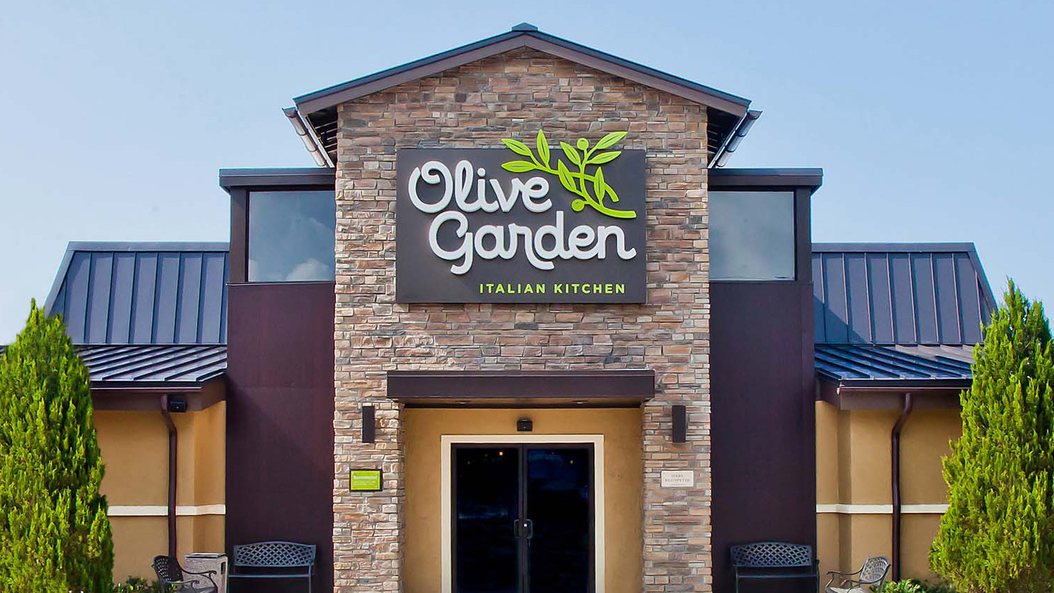 Olive Garden At Mckinley Mall Hiring Several Positions With Benefits