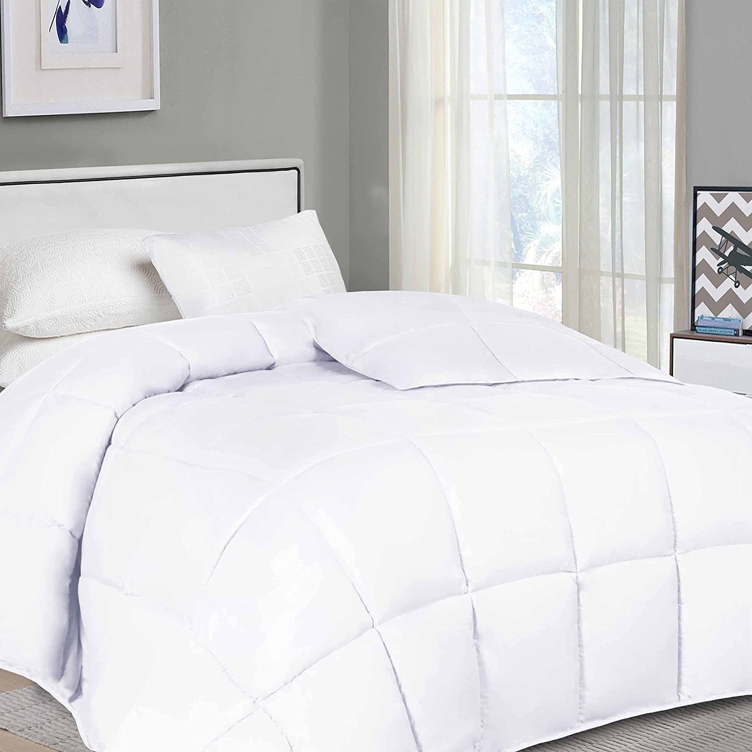 Superior Solid Classic Reversible Design Comforter