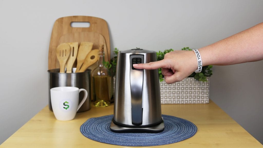 https://www.dontwasteyourmoney.com/wp-content/uploads/2019/07/electric-kettle-alcok-review-forte-dwym-2-1024x576.jpg