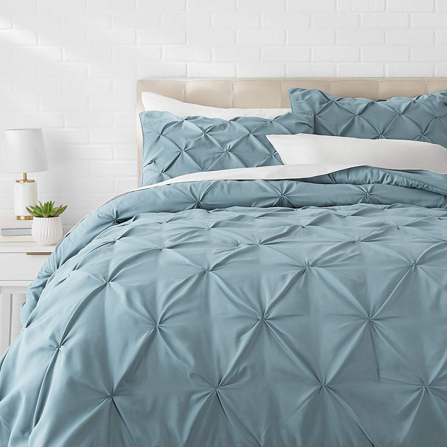 AmazonBasics Spa Blue Pleat Comforter Bedding Set