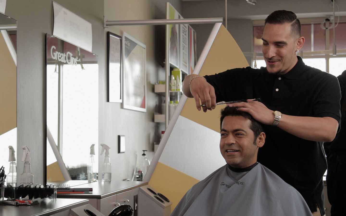 Great Clips Is Offering Free Haircuts For Veterans Day.