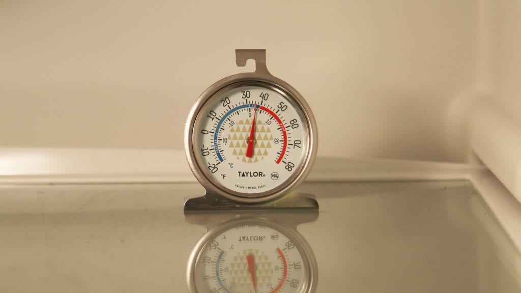 https://www.dontwasteyourmoney.com/wp-content/uploads/2019/12/refrigerator-thermometer-taylor-tru-temp-action-review-forte-ub-1-1024x576.jpg
