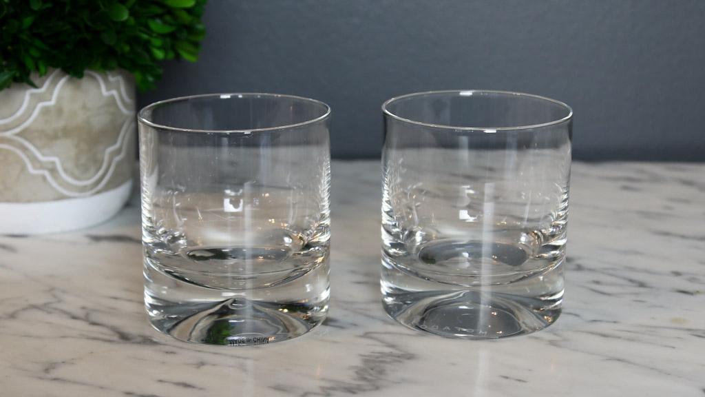 https://www.dontwasteyourmoney.com/wp-content/uploads/2020/05/whiskey-glasses-MOFADO-crystal-1-pair-review-ub-1.jpg