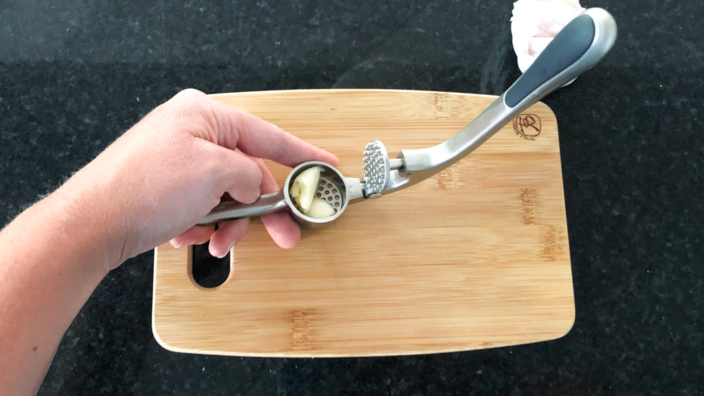 Zulay Kitchen Garlic Press - Silver / Ergonomic Handle