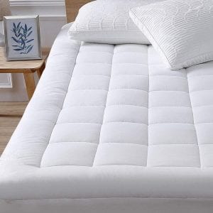 oaskys Cotton Pillow-Top Cooling Mattress Topper