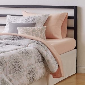 AmazonBasics Lightweight Twin Comforter Set, 8-Piece