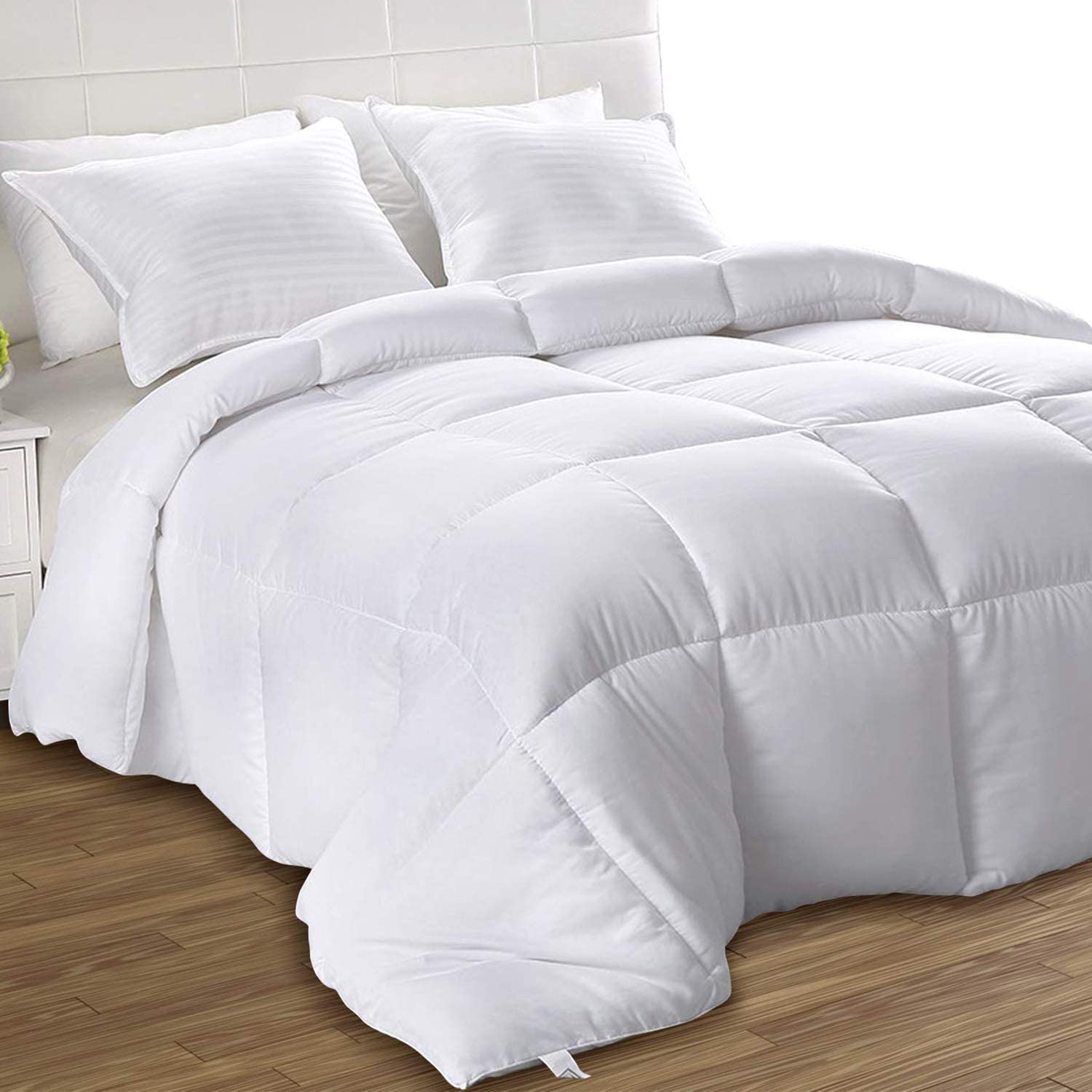 Utopia Bedding Siliconized All-Season Fiberfill Queen Comforter