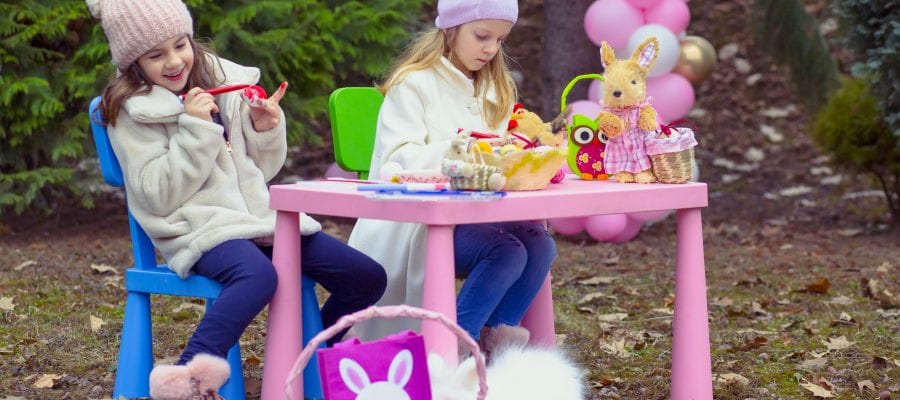 Kid's Outdoor Table & Chairs