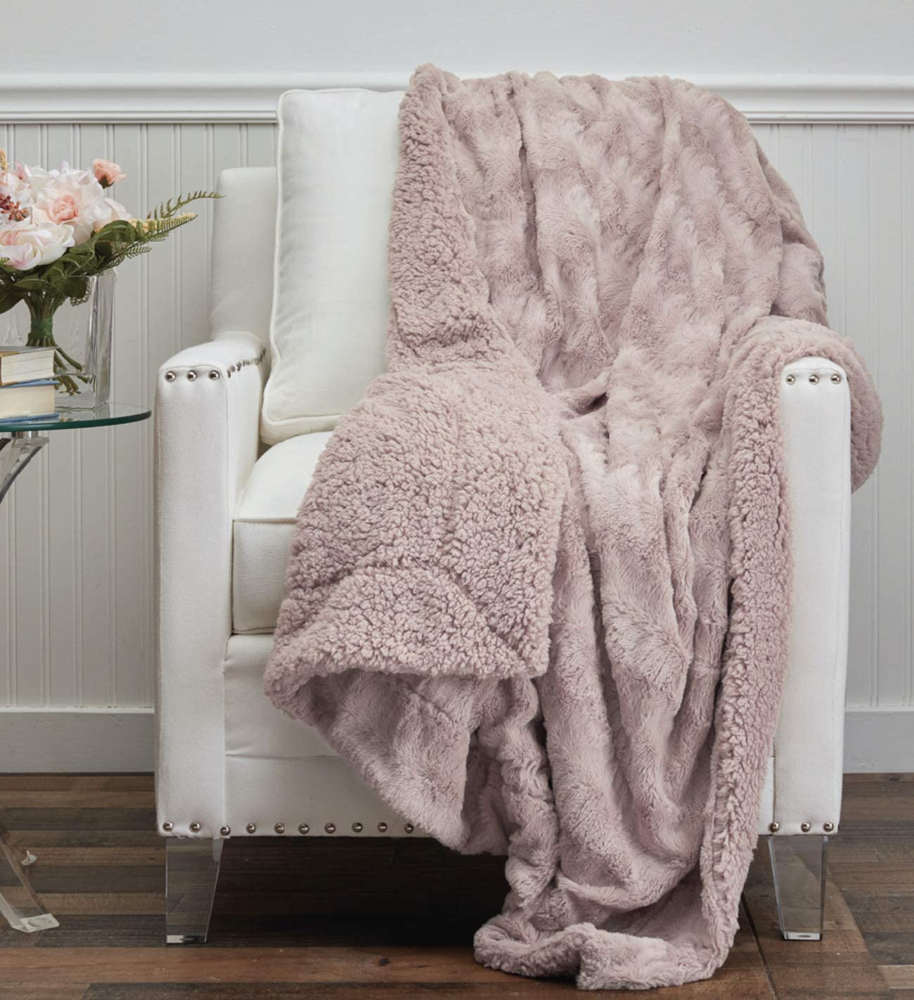 The Connecticut Home Company Anti-Fade Sherpa Blanket