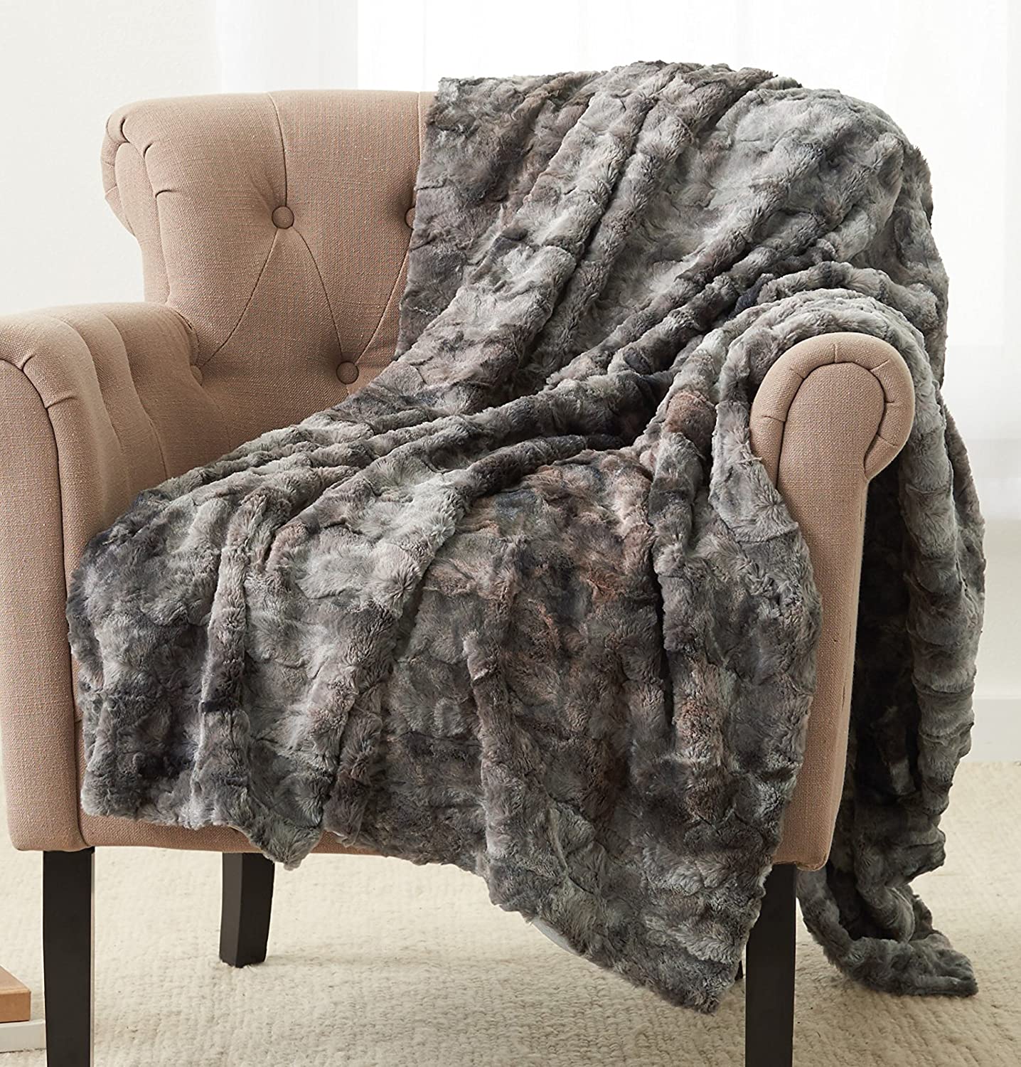 Pinzon Polyester Faux-Fur Plush Blanket Throw