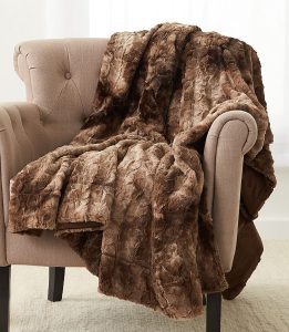 Pinzon Polyester Faux-Fur Plush Throw Blanket