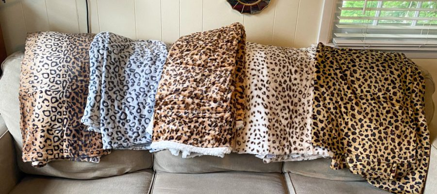 LEOPARD ANIMAL PRINT LIGHT BLANKET VERY SOFTY AND WARM  QUEEN SIZE 