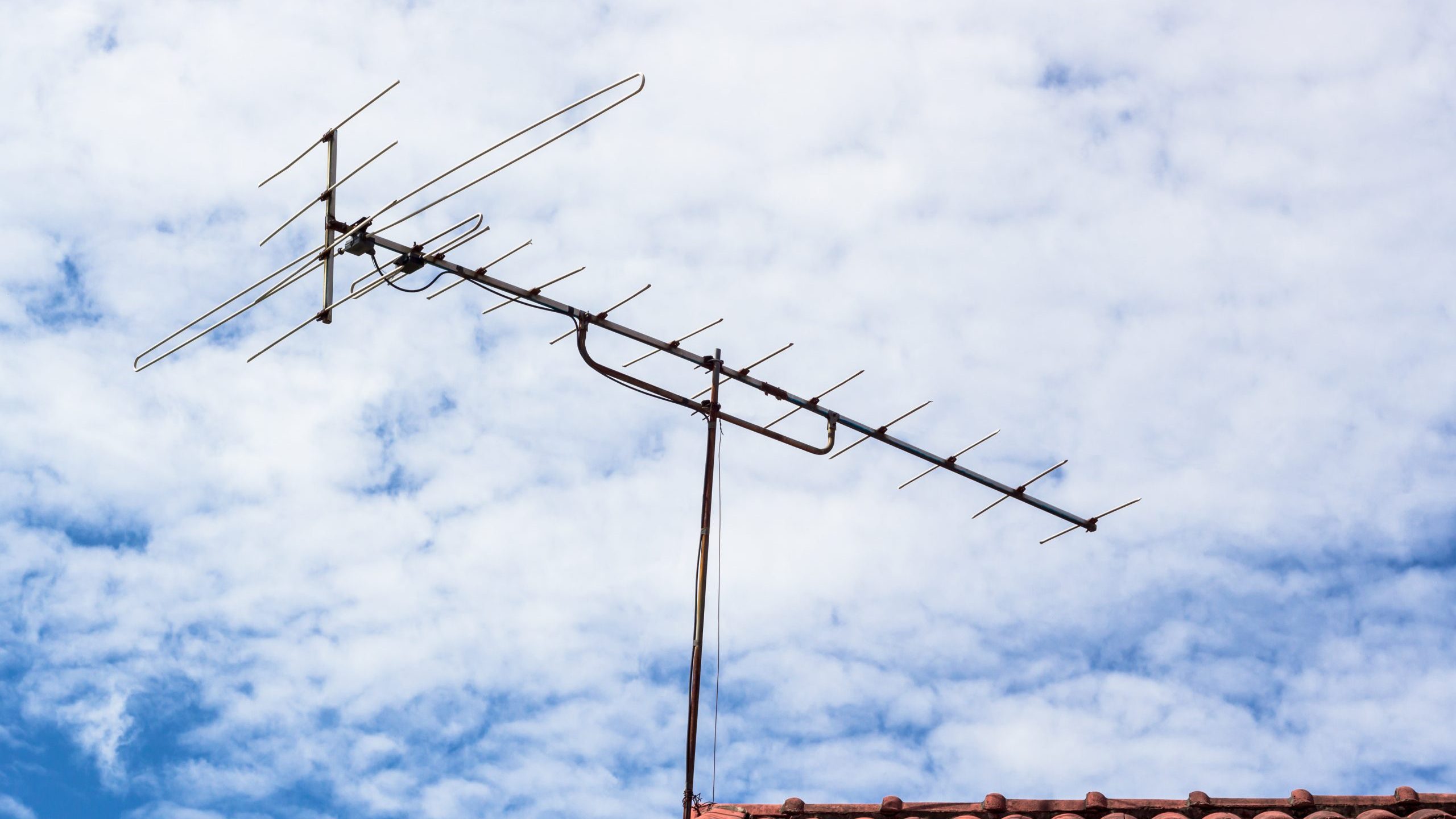 Best outdoor vs. indoor TV antennas: How to choose the one that's right for your home