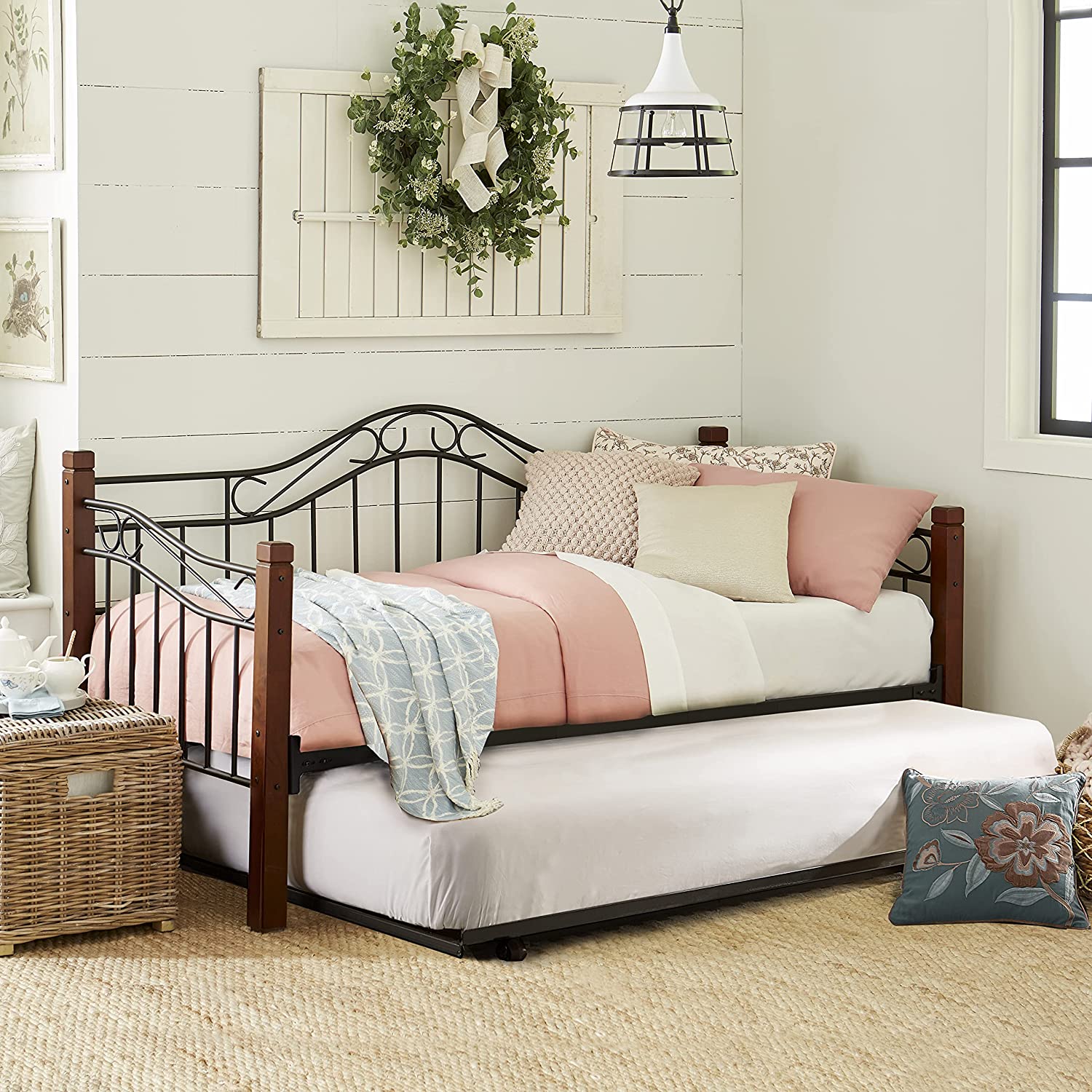 Hillsdale Furniture Wooden Trundle Daybed
