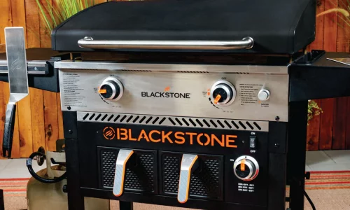 A Blackstone combination griddle and air fryer is shown.