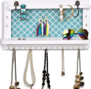 VIEFIN Removable Wood Rod Wall-Mounted Necklace Organizer