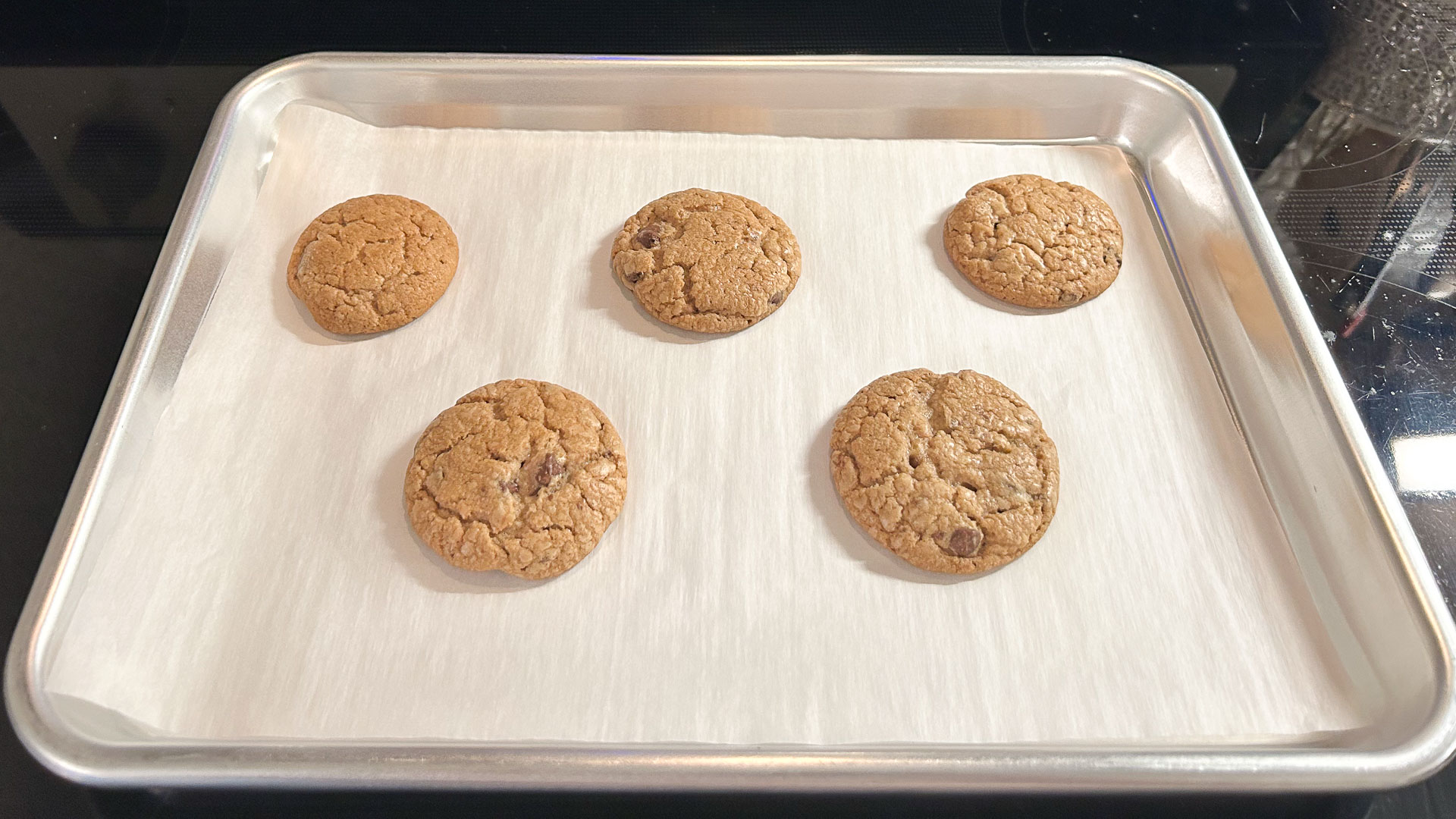 https://www.dontwasteyourmoney.com/wp-content/uploads/2023/05/cookie-sheet-nordic-ware-rust-resistant-aluminum-cookie-sheets-3-piece-baked-review-ub-1.jpg