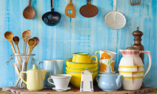 A collection of vintage kitchen items
