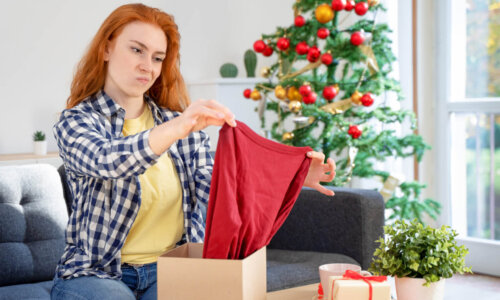 Woman makes face at gift she plans to return