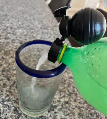 pouring soda through Jokari soda pump